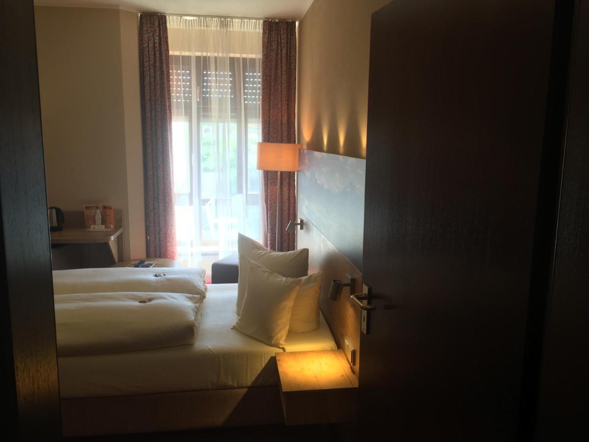 Parkhotel Leiser Planegg Εξωτερικό φωτογραφία