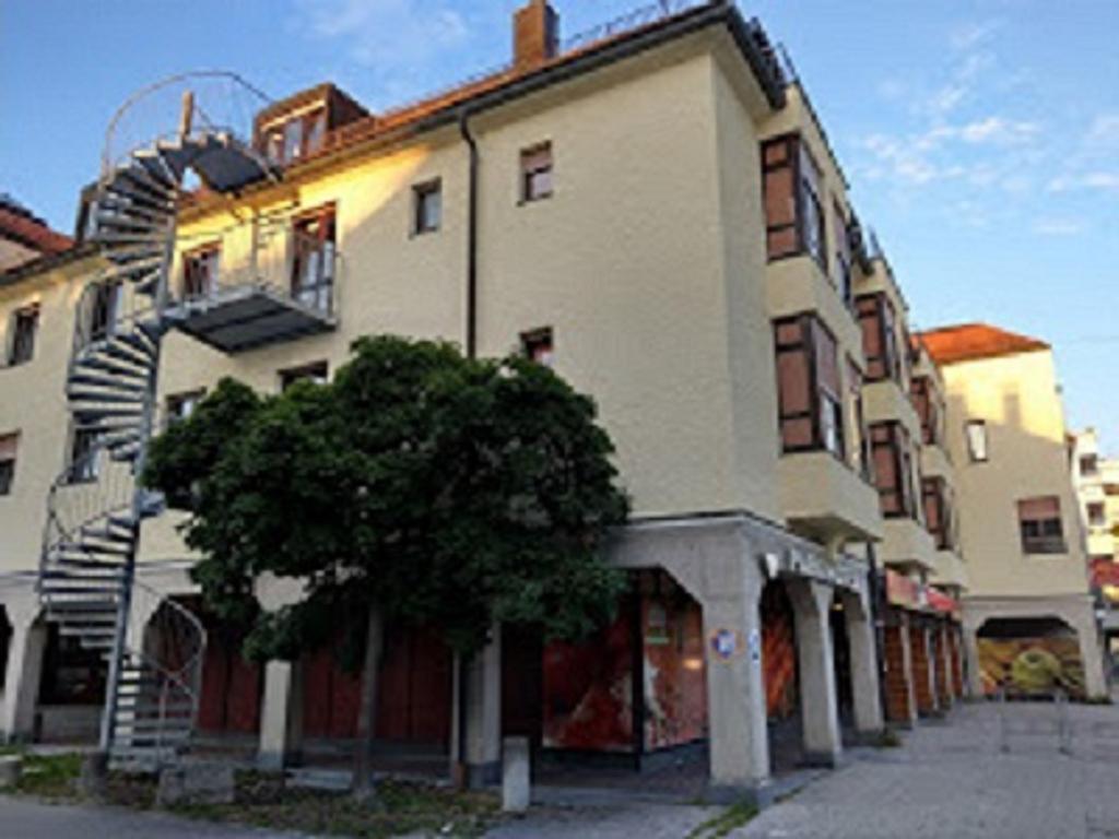Parkhotel Leiser Planegg Εξωτερικό φωτογραφία