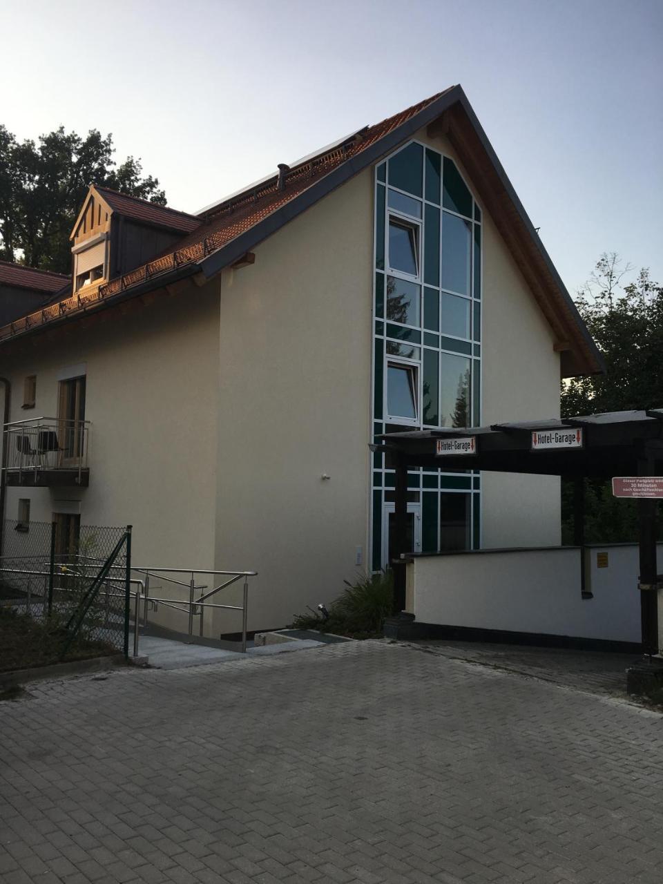 Parkhotel Leiser Planegg Εξωτερικό φωτογραφία