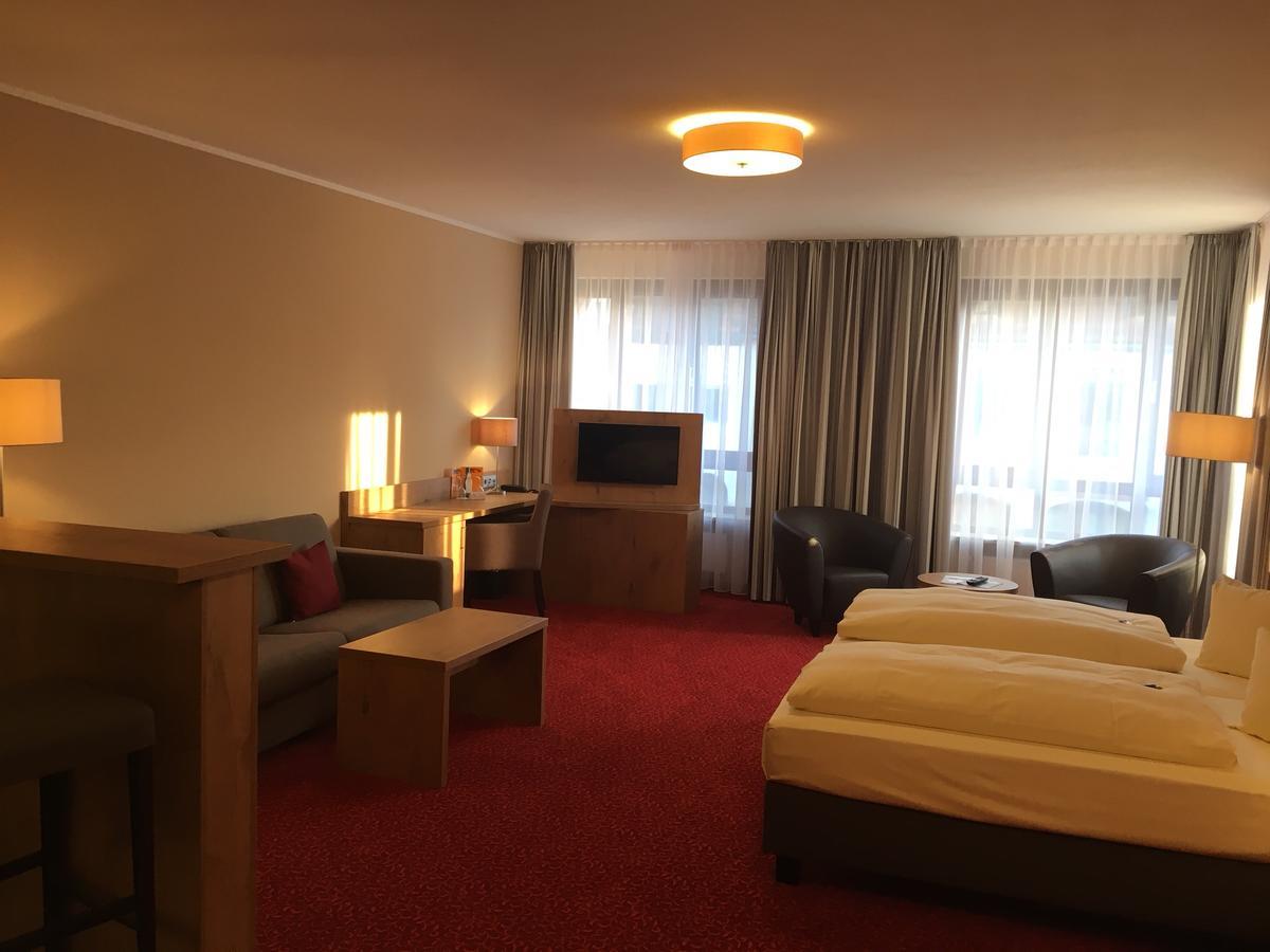 Parkhotel Leiser Planegg Εξωτερικό φωτογραφία